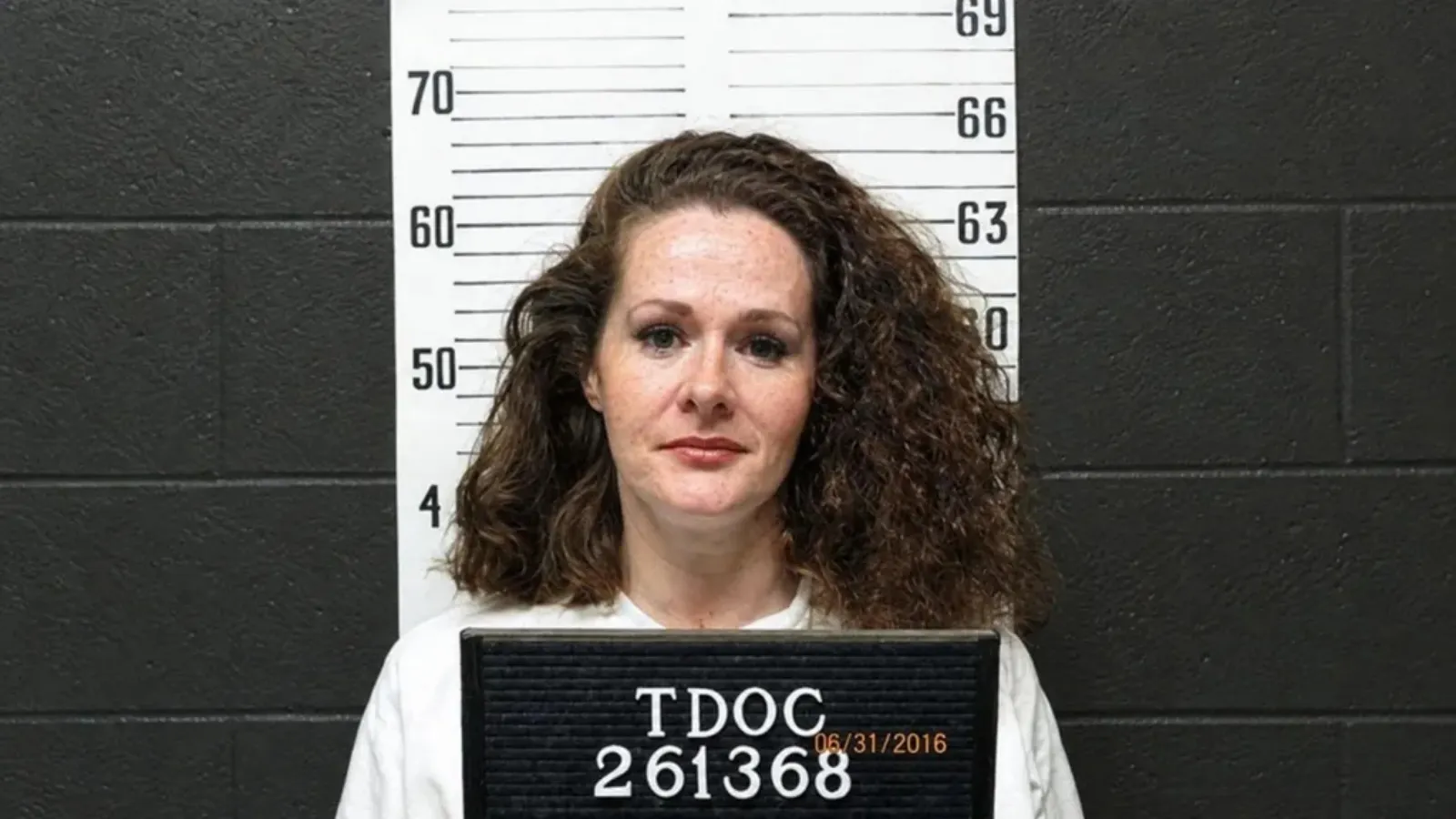 Christa Pike survives Tennessee execution for 1995 schoolmate murder, taken to hospital