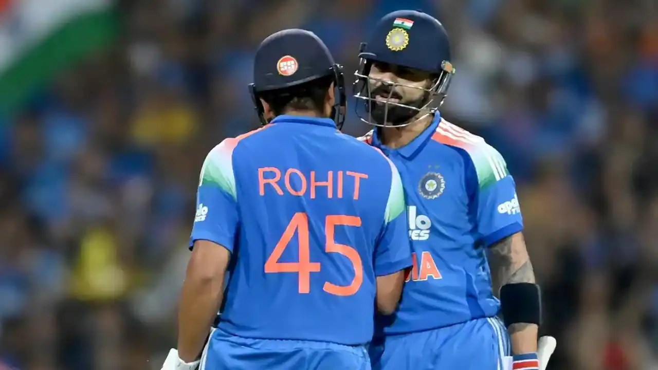 Ravi Shastri minces no words on Rohit Sharma-Virat Kohli's future: 'People wanting them out, got to watch their chairs'