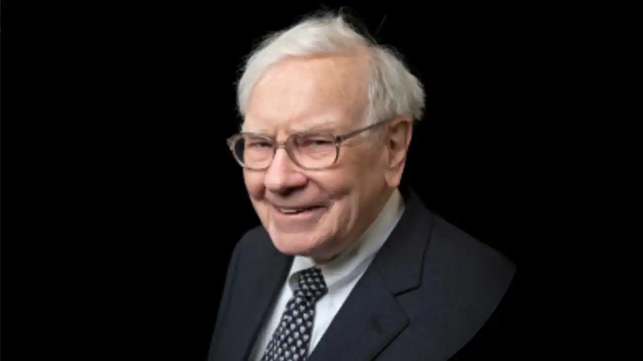 Berkshire Hathaway names Warren Buffett as chairman emeritus