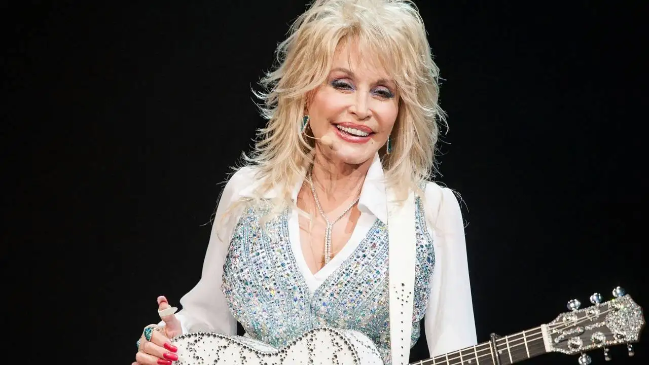 Dolly Parton secretly travelled to Germany for experimental cancer treatment before her death at 80, flew to Frankfurt on private jet and stayed for a week: Report