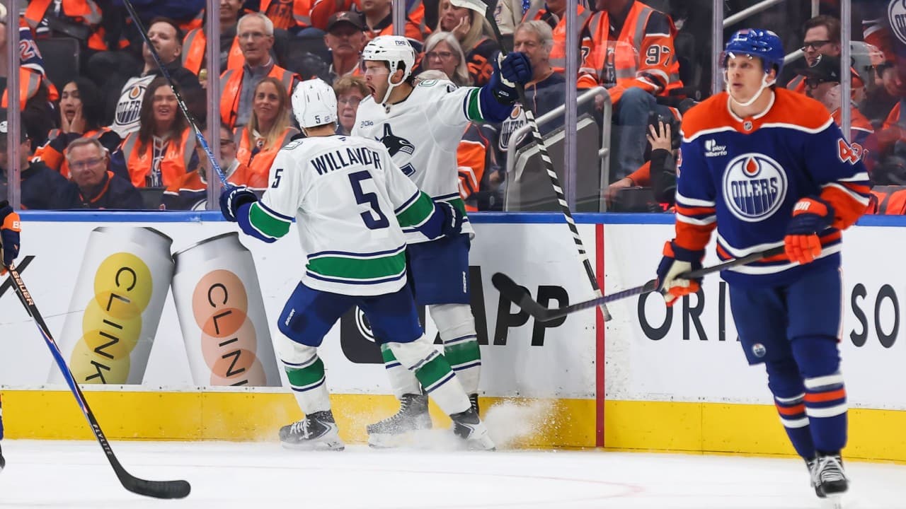 Cotter's eye-opening performance helps rebuilding Canucks stun Oilers