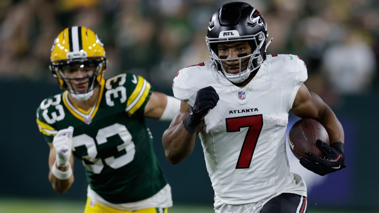 Bijan Robinson runs roughshod over Packers as Falcons breeze to victory