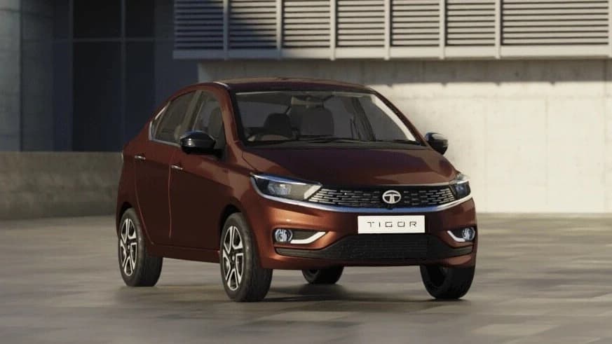 TATA ने कर ली तैयारी... MARUTI DZIRE के टक्कर में ला रही नई कार