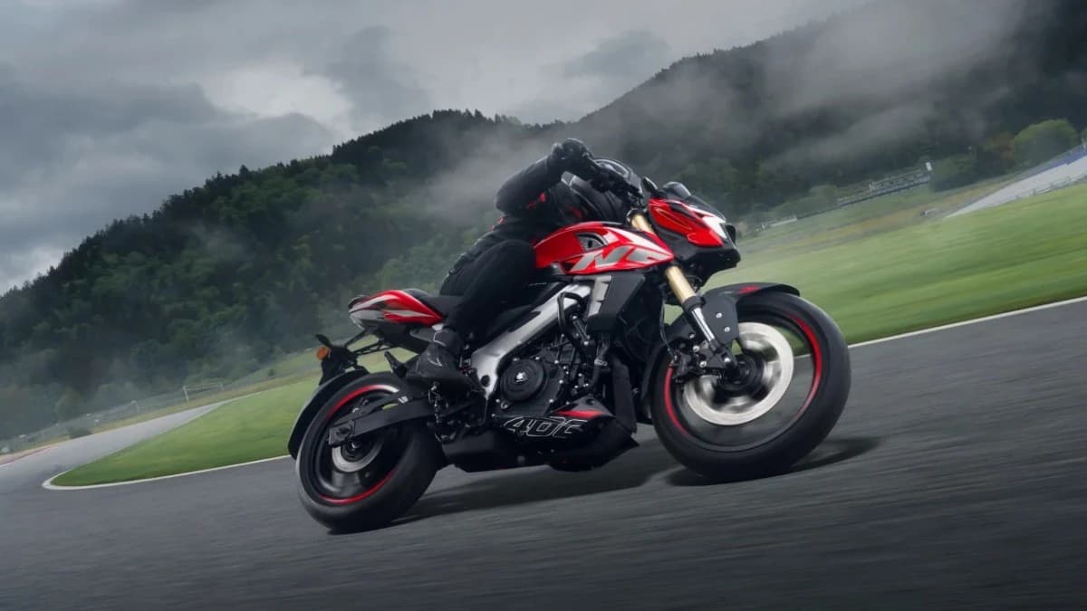 Bajaj कर रहा बड़ी तैयारी, नए अवतार में आएंगी ये तीन Pulsar, चल रही टेस्टिंग