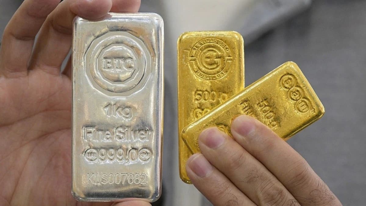 Gold-Silver Price Crash Today: चांदी का बुलबुला फूटा... अचानक 9000 रुपये सस्ती, सोना भी ₹4000 सस्ता