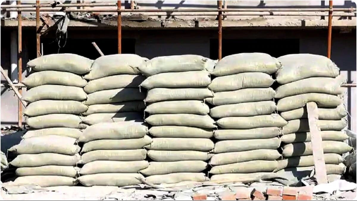 Cement Price Hike: घर बनाना हुआ महंगा? इतनी बढ़ी सीमेंट की कीमतें, अक्टूबर में फिर बढ़ेंगे दाम