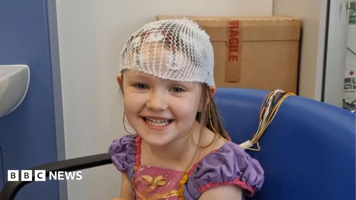 Call for all schools and childcare staff to get epilepsy training