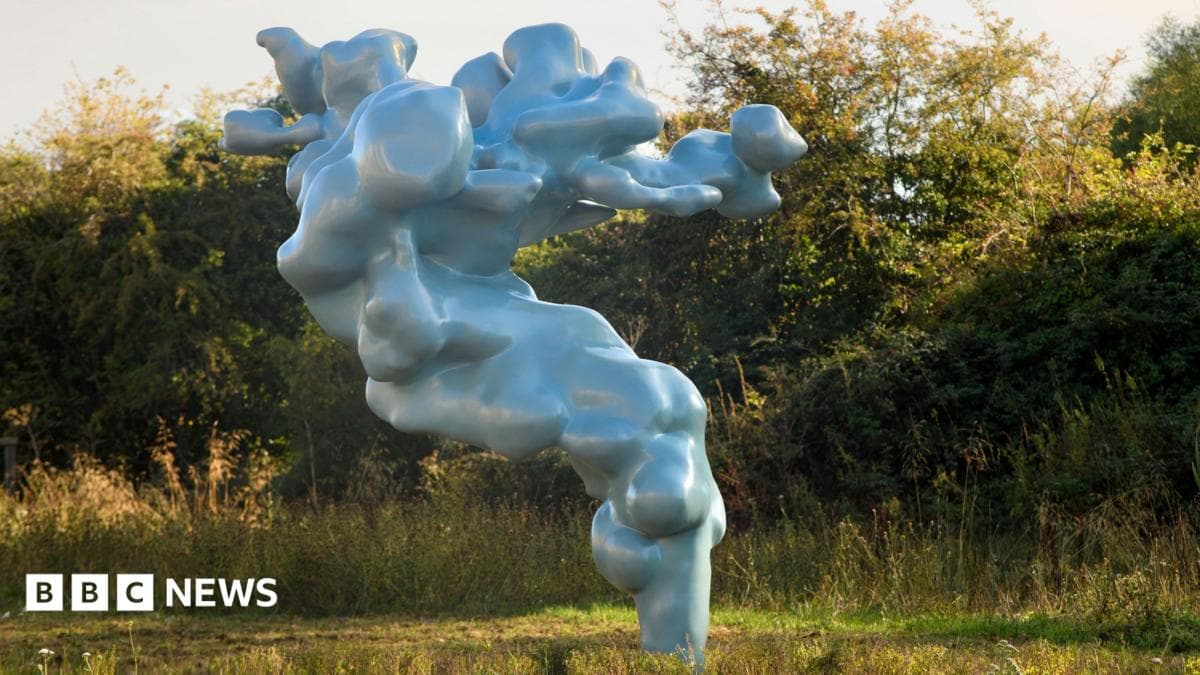 Cloud-like sculptures installed in new Oxford North public park