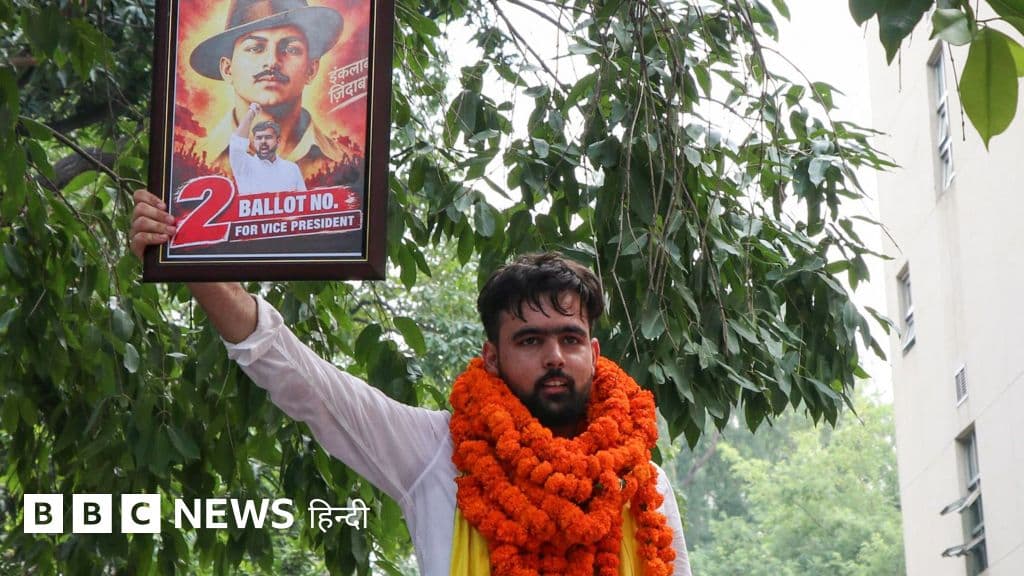 डीयू छात्रसंघ चुनावः दीपांशु शौकीन कौन हैं, जिन्होंने नंगे पैर तय किया जीत का सफ़र
