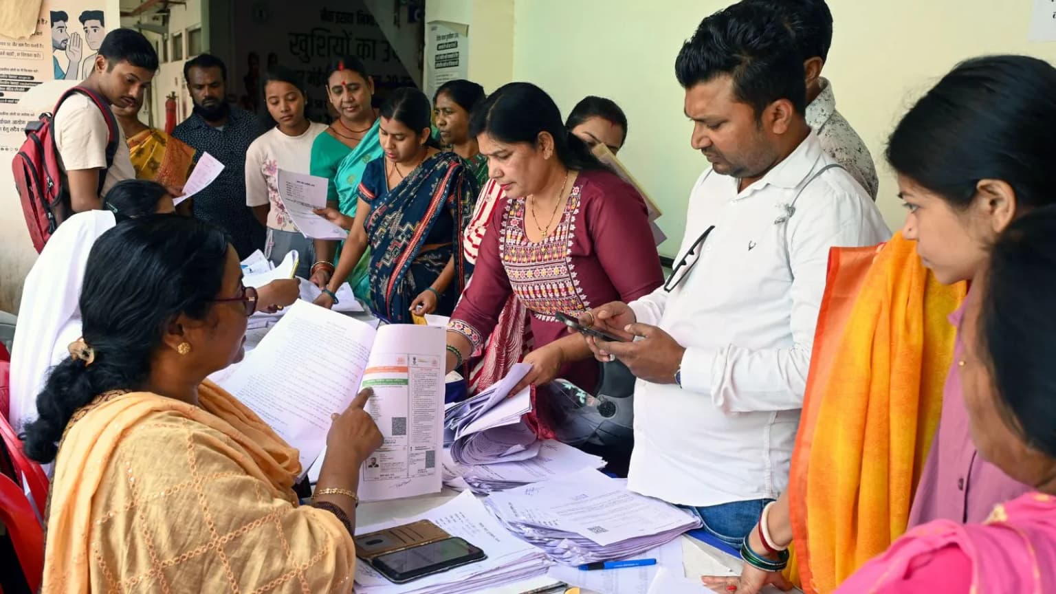 ‘Why must you reject Form 8?’ Bombay High Court asks Election Commission in SIR case