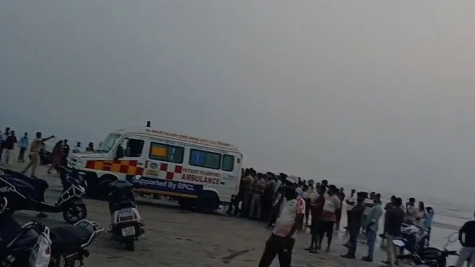 8 students drown at Diveagar beach during Pune coaching class picnic