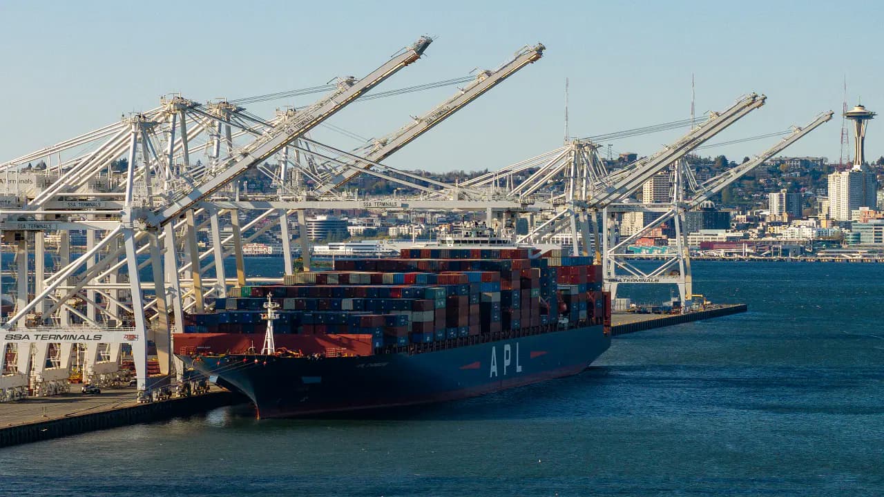 Govt extends RELIEF export support till March 2027 amid West Asia crisis