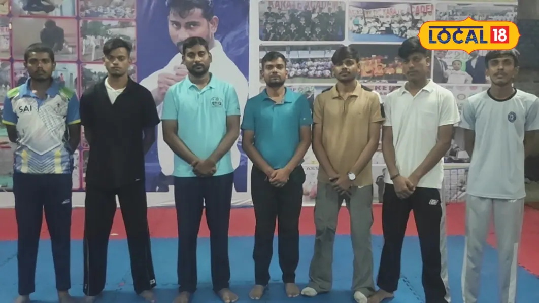 कश्मीर में दिखाएंगे दम! पलामू के 8 कराटे खिलाड़ी नेशनल के लिए चयनित, ग्रामीण इलाके से पहुंचे हैं नेशनल तक