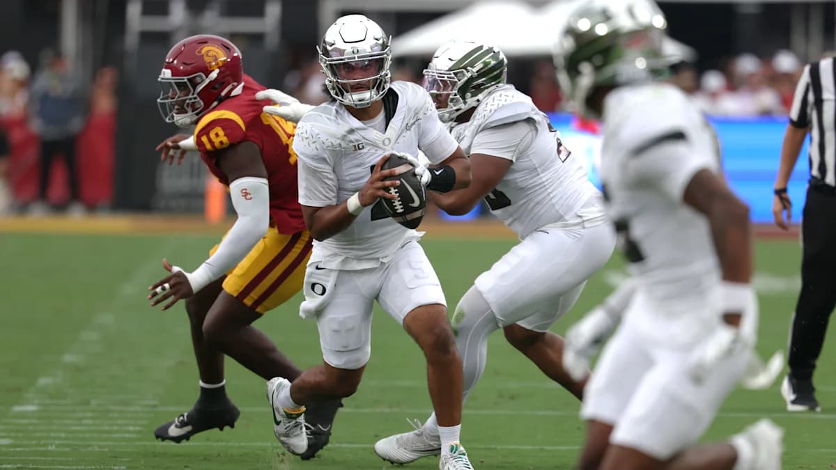 Dante Moore injury update: Oregon QB suffers concussion, no additional injuries