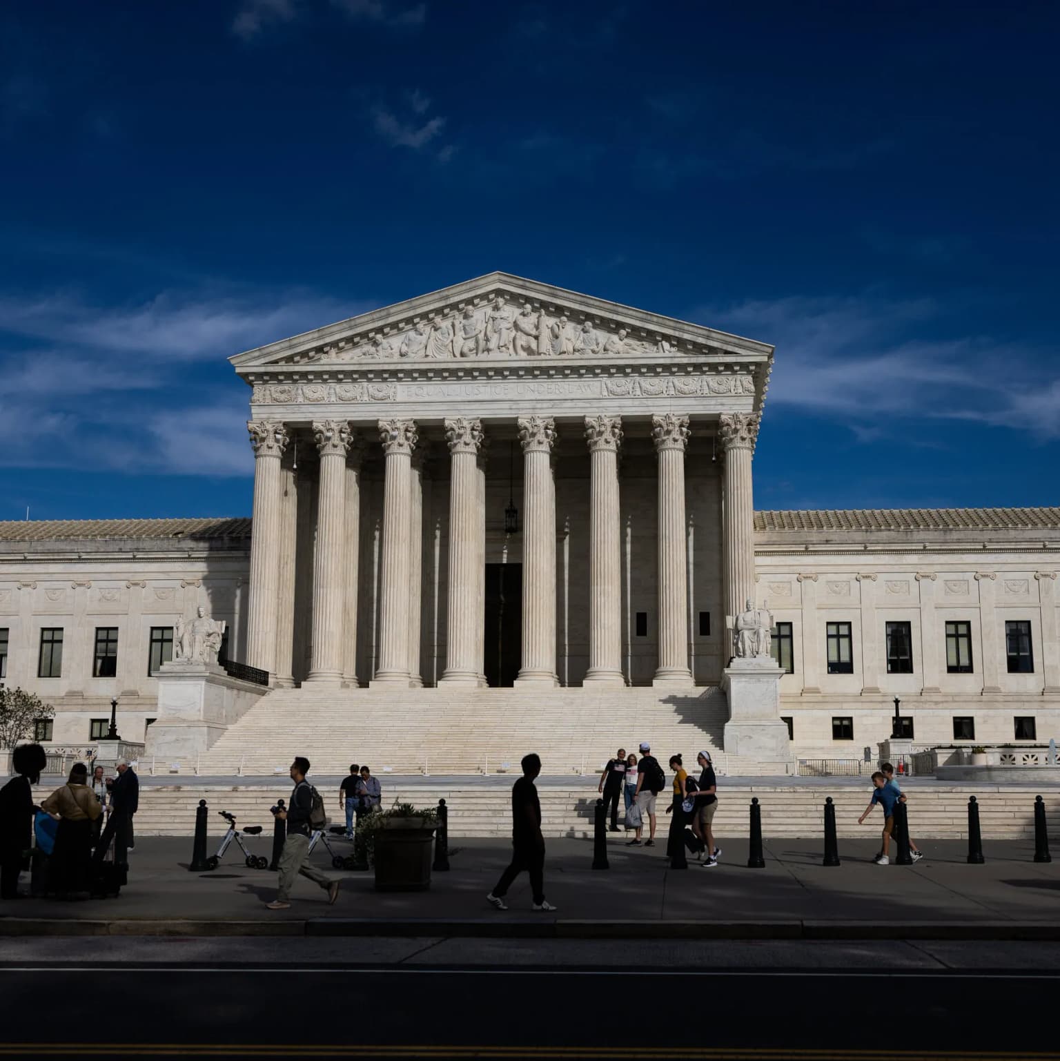 Taking On Trump Immigration Agenda, Justices Will Review Migrant Detention Policy