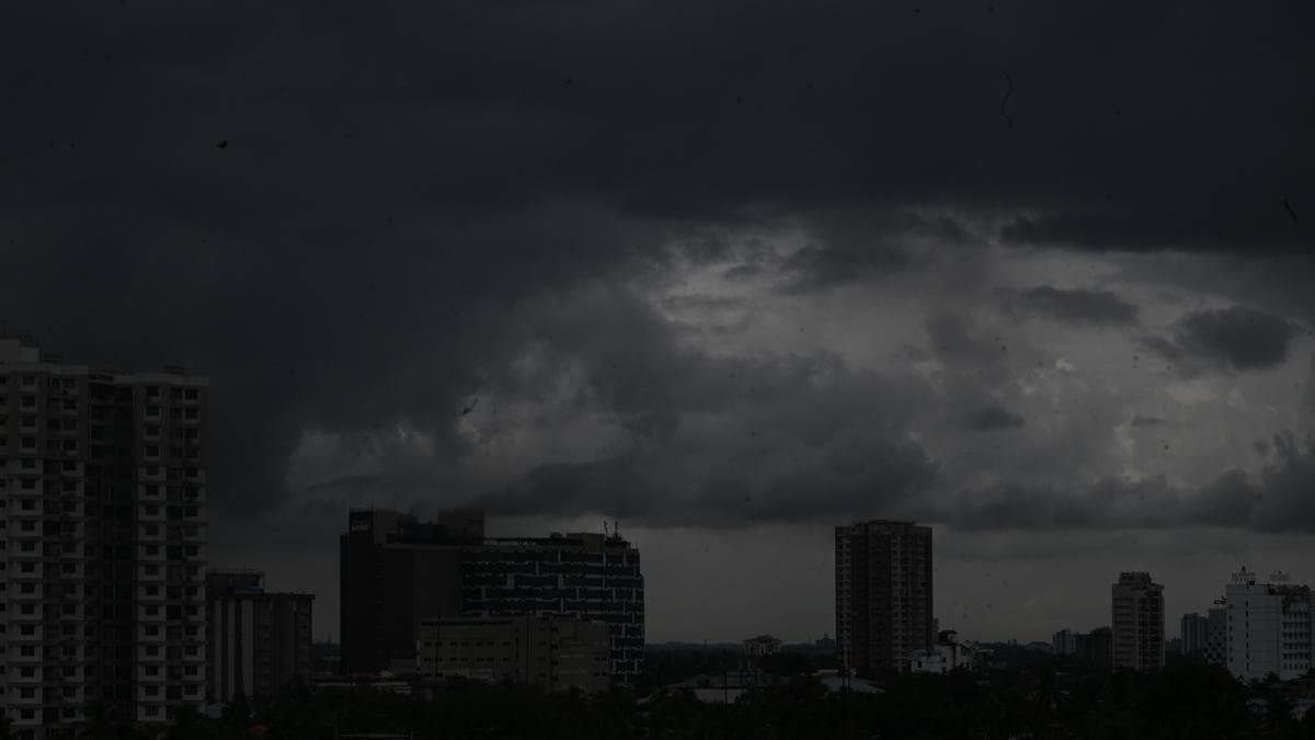 Keralam rains: IMD sounds orange alert for three districts