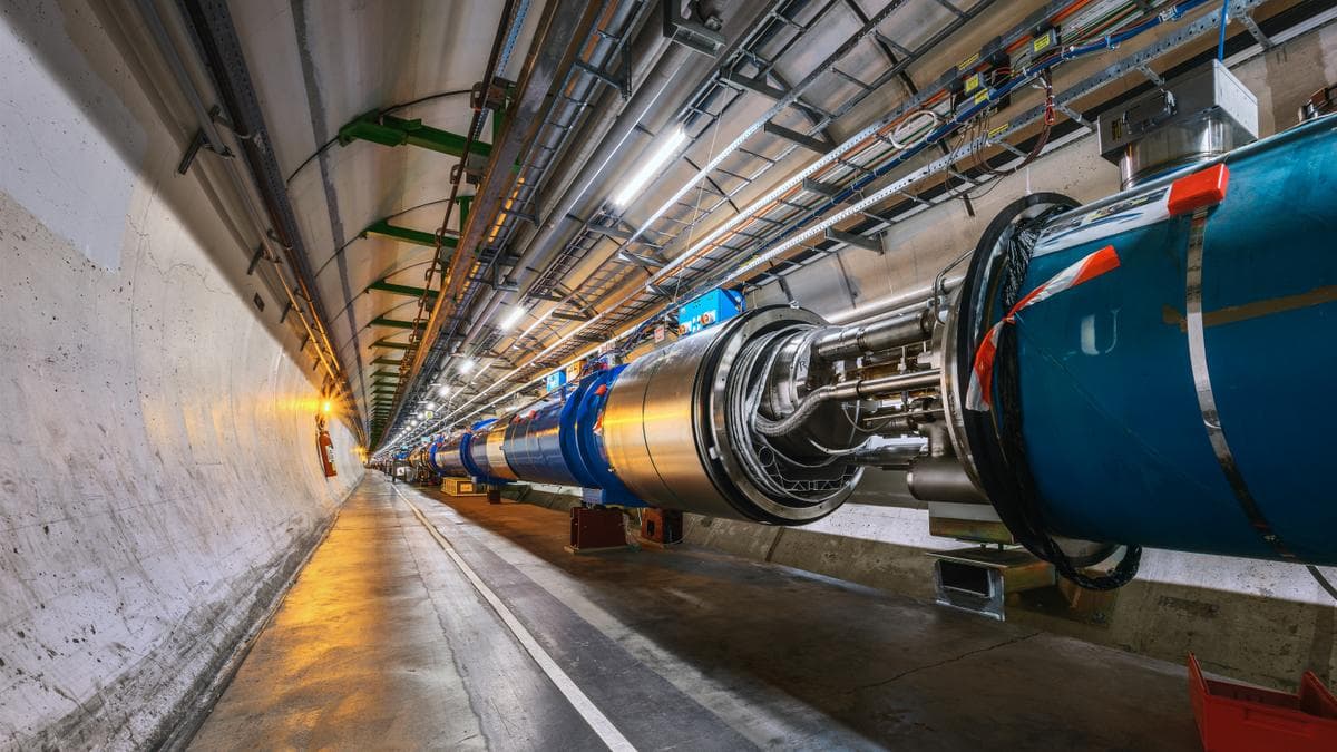 Subatomic ambitions take five Indian school students to CERN