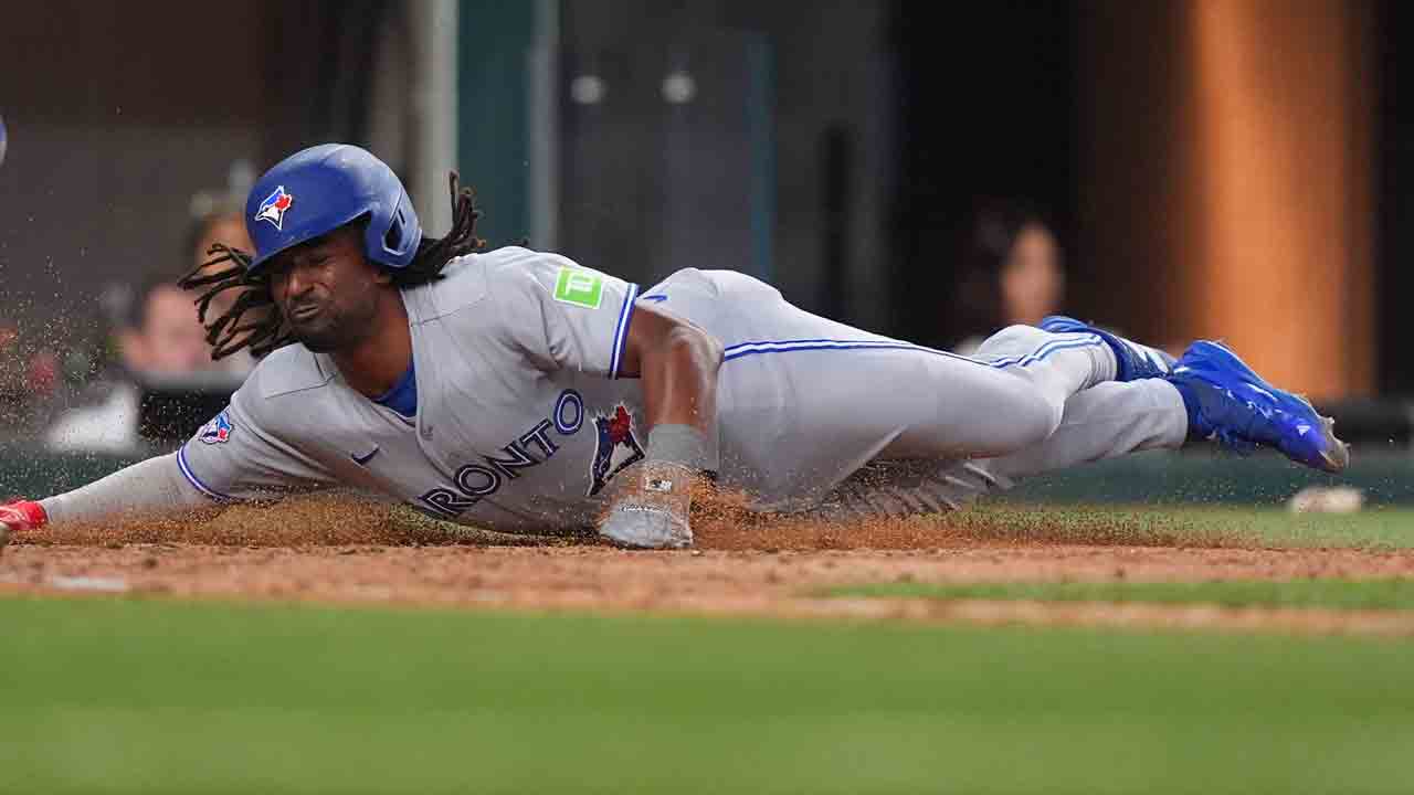 AL wild-card roundup: Blue Jays can't gain ground despite beating Rangers